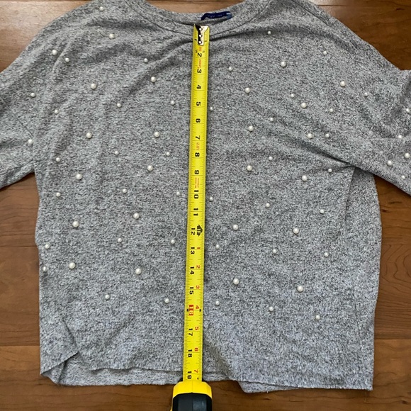 Zara knit grey top with white pearls - Picture 3 of 7
